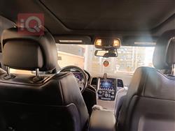 جیپ گراند شیرۆکی